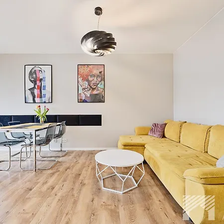 Central Park Prestige By Lookap *